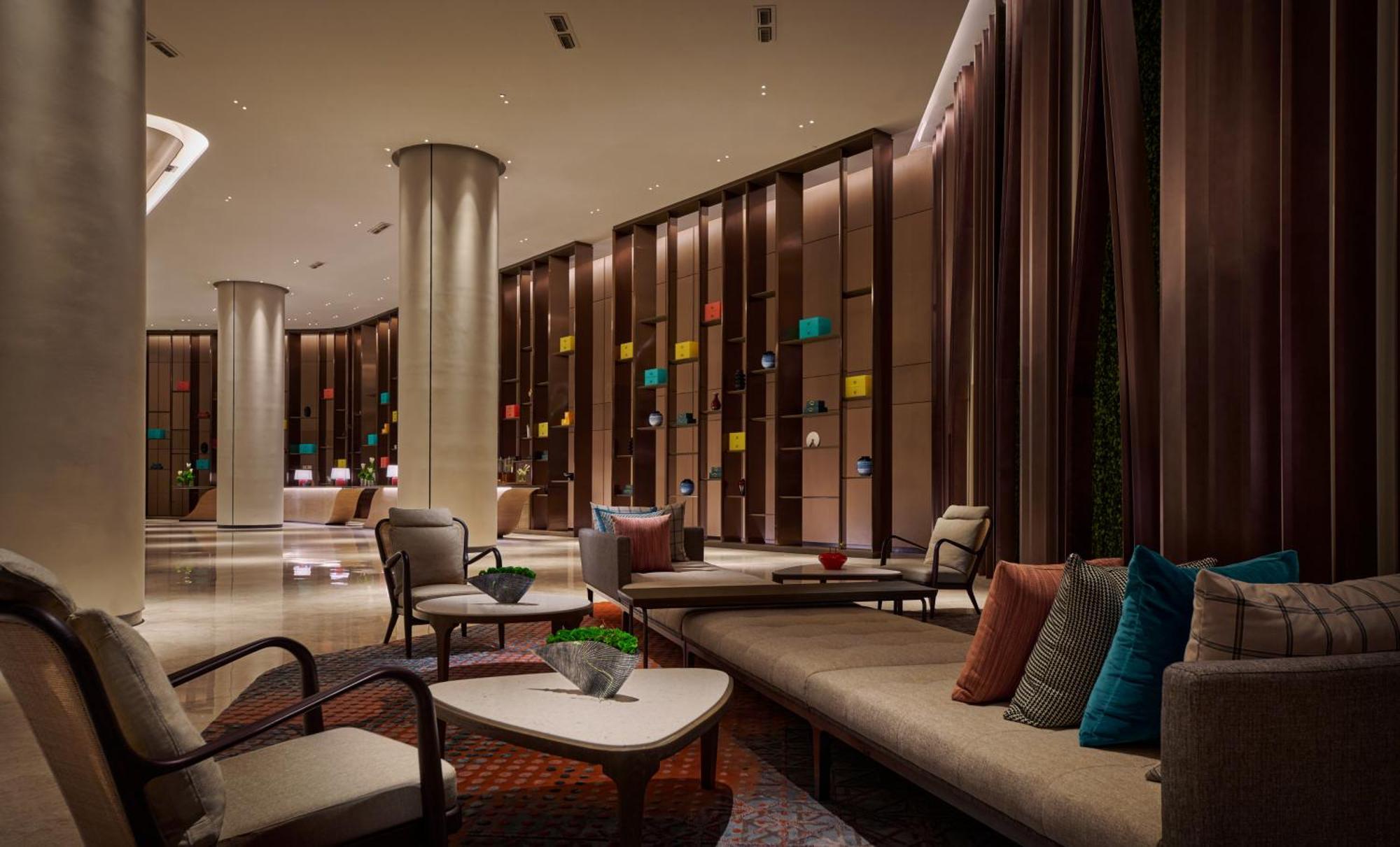 Hotel Amari Spice Penang Bayan Lepas Exterior foto The lobby of the hotel